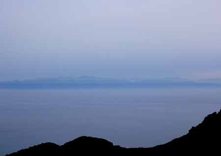 弥彦山　佐渡ヶ島方面
