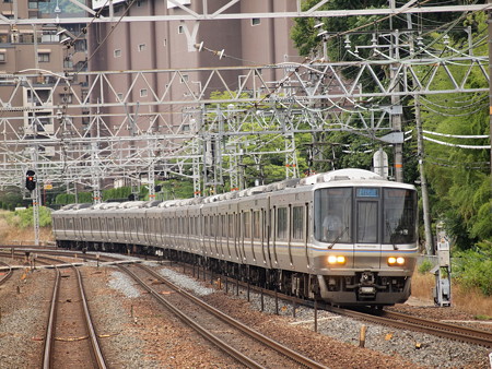 223系新快速東海道本線山崎駅01