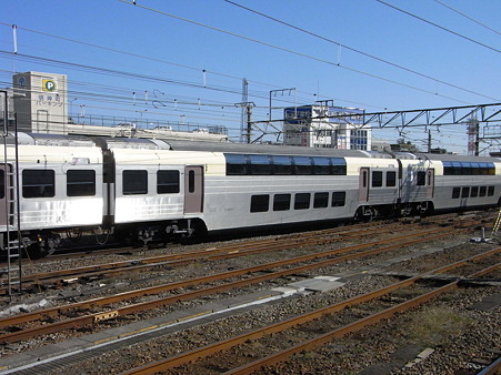 215系(八王子駅)3