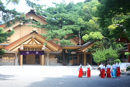 熱田神宮 神楽殿