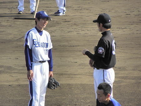 044 岡田くんは木下にイロイロ教えていました