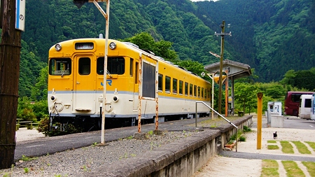 温井ダムドライブ (56)安野花の駅公園
