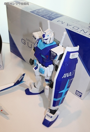 1/48 メガサイズモデル ガンダム ANAオリジナルカラーVer.の展示08