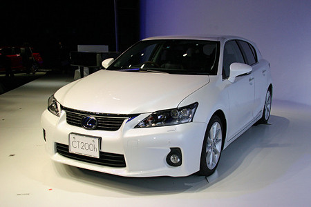 レクサスＣＴ２００ｈ　１